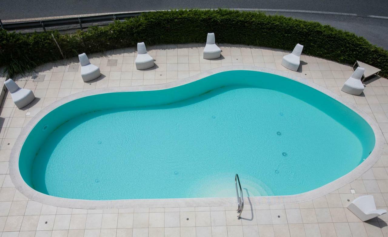 Hotel Iva Діано-Марина Екстер'єр фото